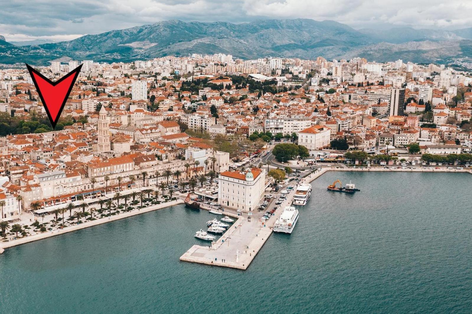 Golden Gate Luxury Rooms - Unique Unesco Location Split Bagian luar foto