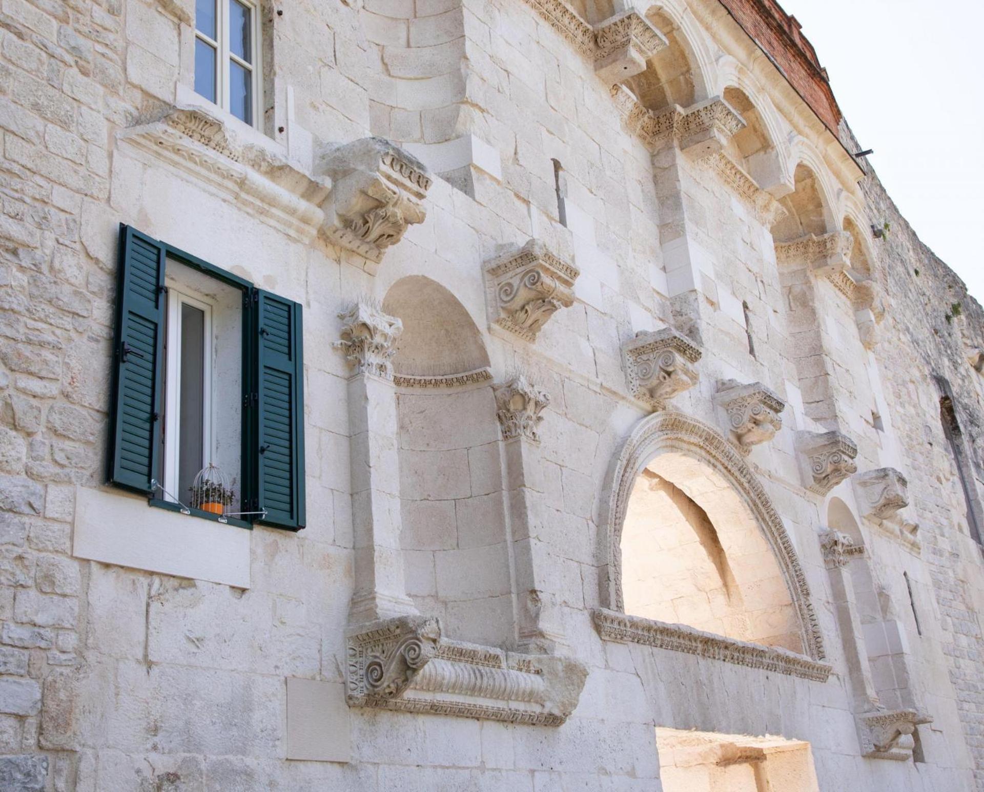 Golden Gate Luxury Rooms - Unique Unesco Location Split Bagian luar foto